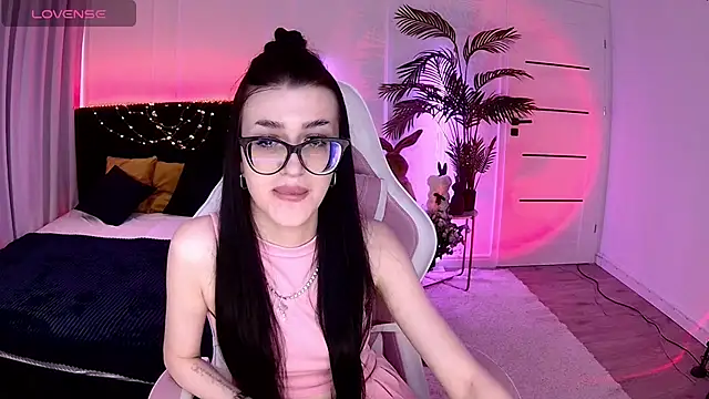 Ariella_Me: онлайн-секс-чат