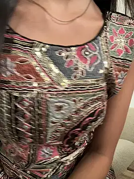 Kirra_67 Adlı Modelin Canlı XXX Sohbeti