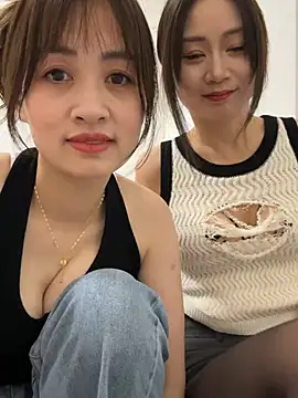 huihui_520 élő XXX-chatje