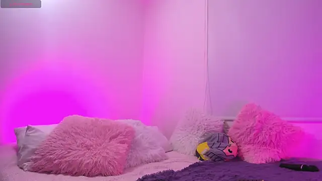 karly_rioss' Live XXX Chat