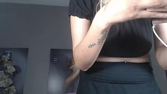 Chat +18 de AntonellaBlanc ao vivo