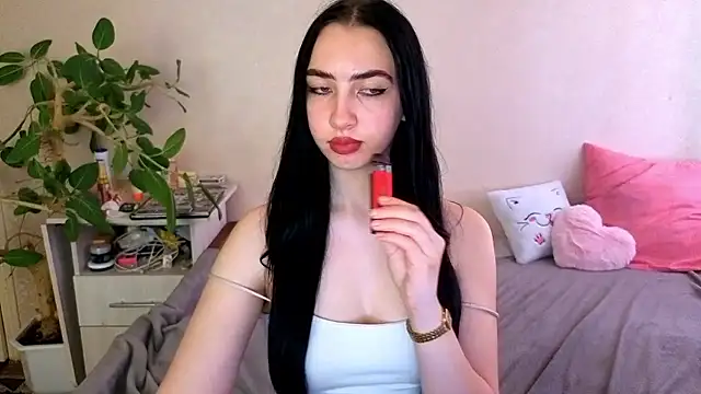 WildKittenX_ XXX чат на живо