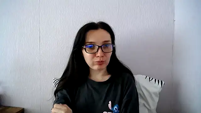 Shiny_gine's Live XXX Chat