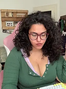 Curvydesifromgermany 网络视讯表演
