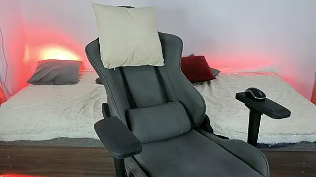 lucidangelok1 Adlı Modelin Canlı XXX Sohbeti