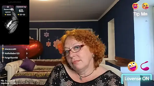 XXX chat uživo modela Fara_Flutte