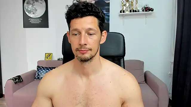 BrutusK08 Live XXX-chat