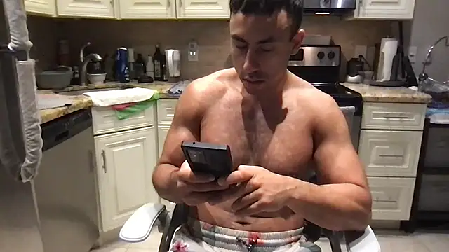 แชท XXX สดของ BigGuyMuscle