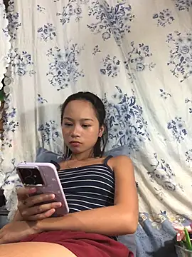 Asianpinay_Skinny1818 Adlı Modelin Canlı XXX Sohbeti