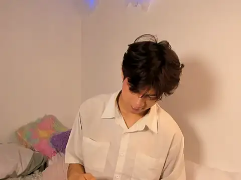 แชท XXX สดของ Aleaurarashii