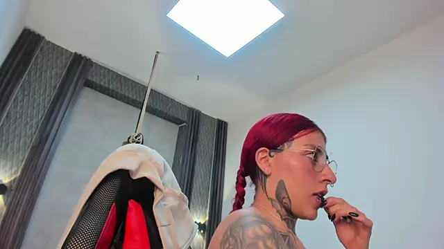 selene_red_ Live XXX Chat