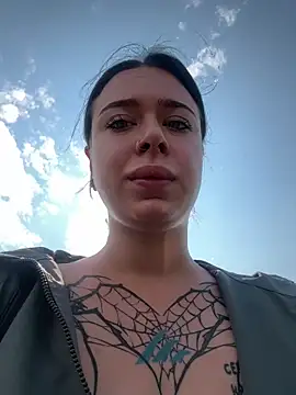 AlishaOfThorns' Live XXX Chat