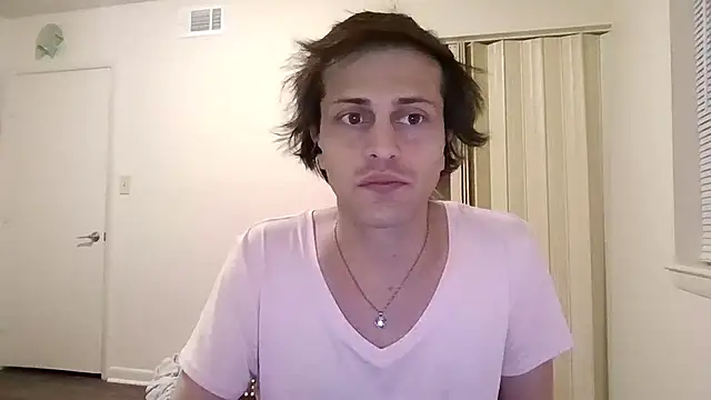 jussy069: διαδικτυακό σόου στην κάμερα