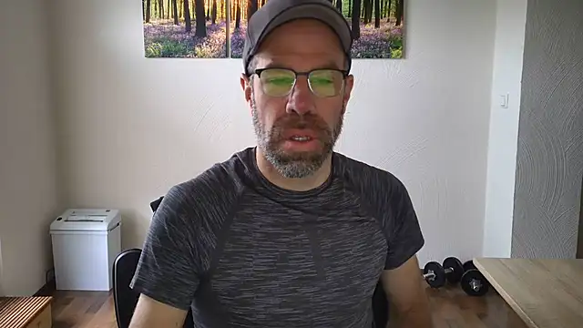 DaddyHarry_MatureStallion Live XXX-Chat