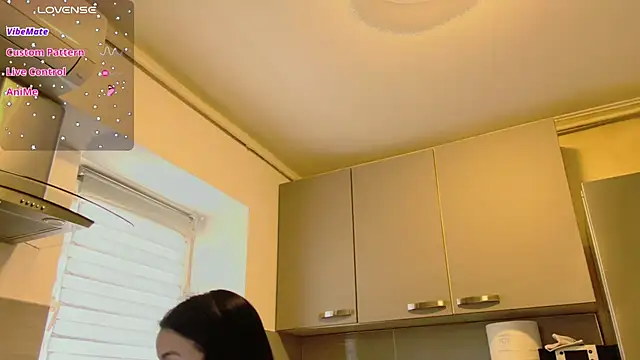 alisoncassie Adlı Modelin Canlı XXX Sohbeti