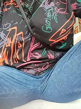 LiilyZi live XXX chat