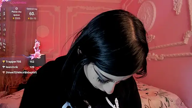 Kat_VonDe Live XXX-Chat