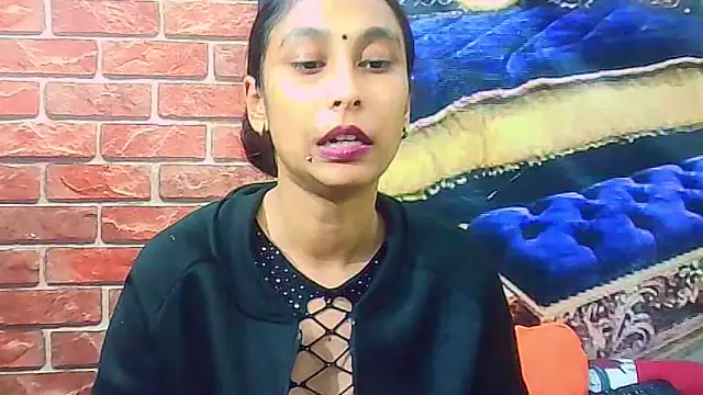 צ'אט XXX בשידור חי של IndianSexyButt