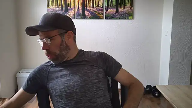 DaddyHarry_MatureStallion Chat XXX live