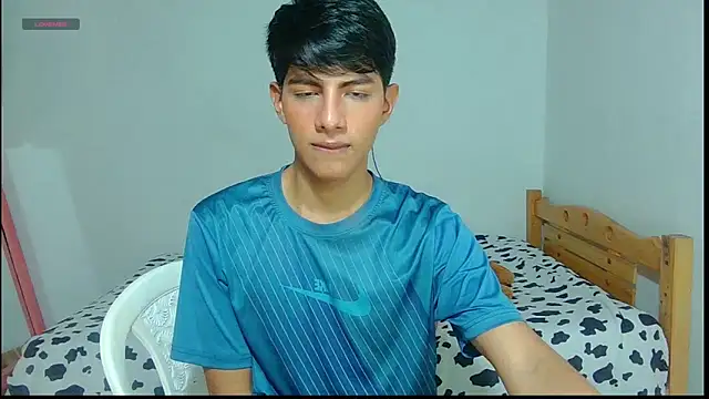 Chat +18 de phuwin_bj ao vivo