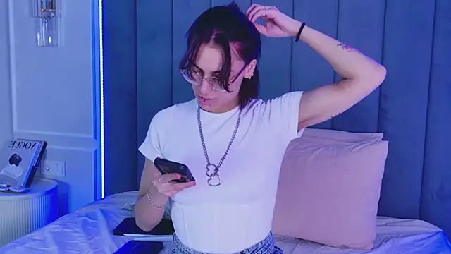 צ'אט XXX בשידור חי של VioletAsh