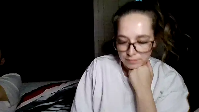 Cloudyydayzz's Live XXX Chat