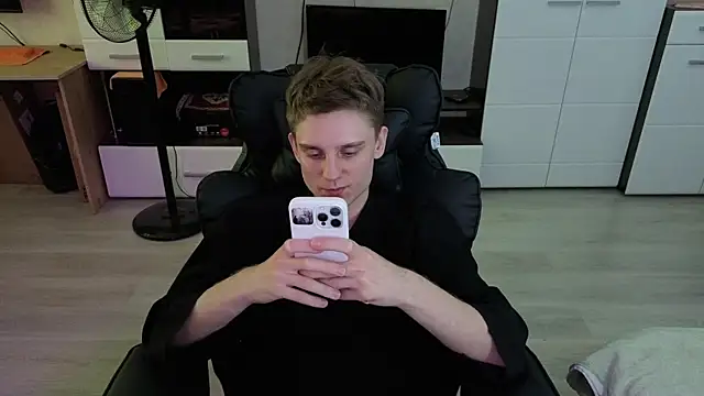Онлайн чат XXX angryzan