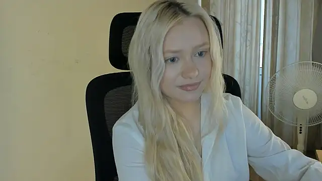 MidnightPoise Live XXX Chat
