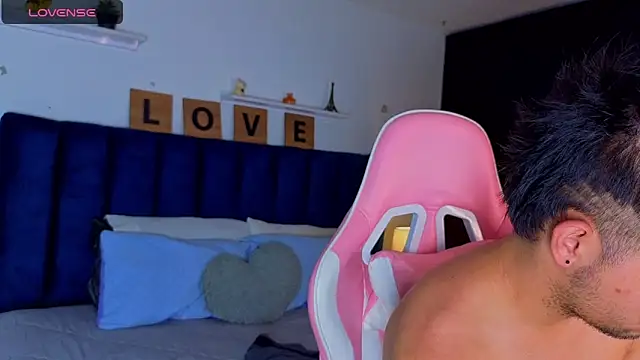 Issac_james_ élő XXX-chatje