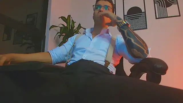 ALPHA_DOMINUS_のライブXXXチャット