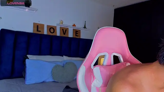 Issac_james_ Chat XXX in diretta