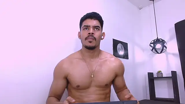 Chat XXX ao vivo de Dannesh_