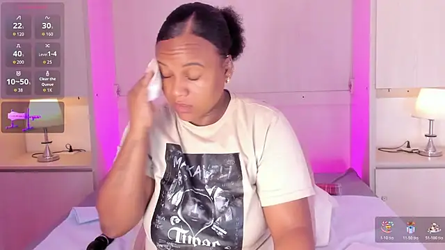 Chat +18 de EmilyyStuart ao vivo