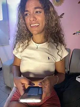 AngelPinkk_ XXX чат на живо