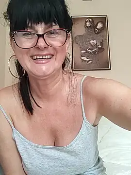 AliceSwan57 Live XXX-chat