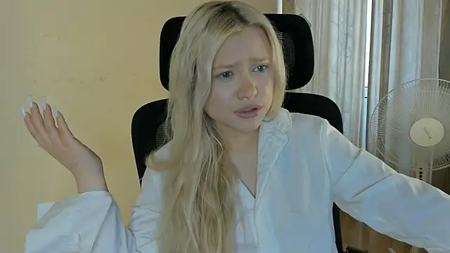 MidnightPoise live XXX chat