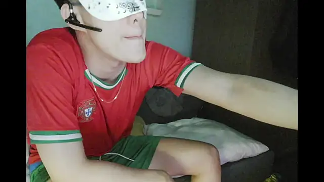 boyhigh1997 Show Webcam