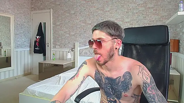 JonahShaw Live XXX Chat