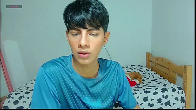Онлайн чат XXX phuwin_bj