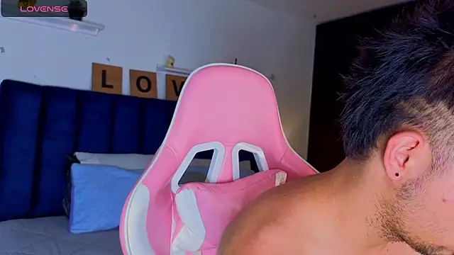 Chat XXX Live Issac_james_