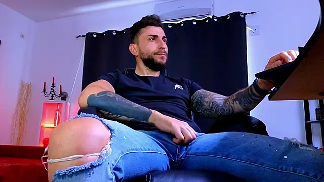 Онлайн чат XXX MightyAaron66