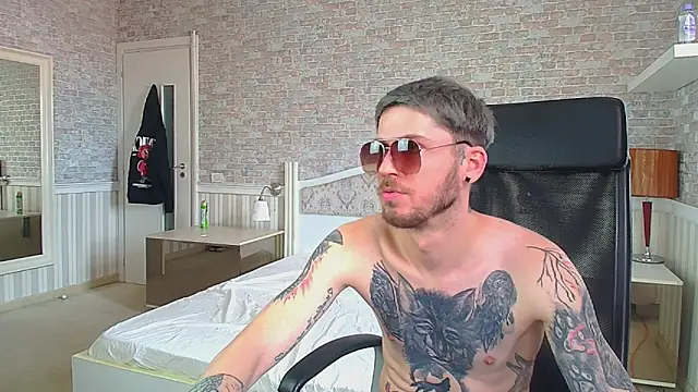 Chatroom XXX en direct de JonahShaw