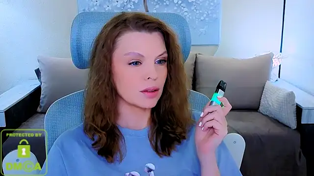 XXX chat uživo modela Glossier