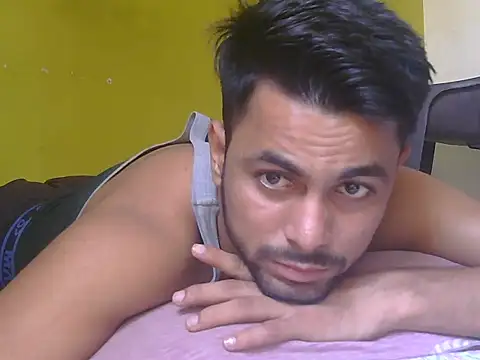 Stubborndesiboy 现场XXX聊天