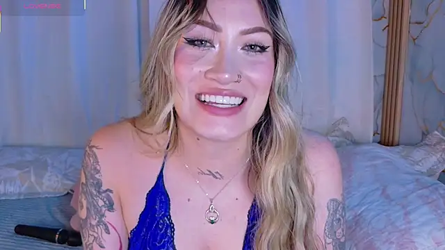 Chat +18 de Lally_Valencia__ ao vivo