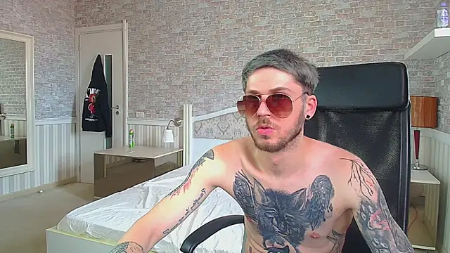 JonahShaw's Live XXX Chat