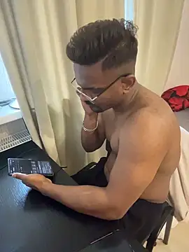Chat XXX ao vivo de bhagihero