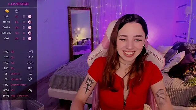 Chatroom XXX en direct de CharliGrace_