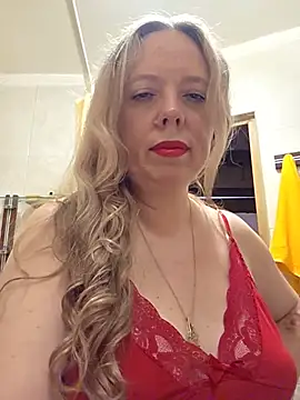 Irina3718のライブXXXチャット