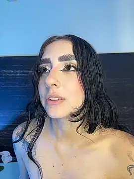 sharlot24's Live XXX Chat